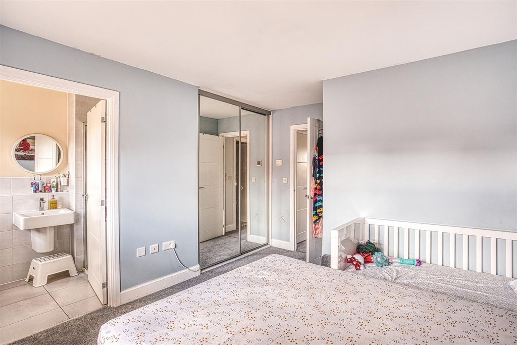 Additional image 4 of 3 bed detached house to rentRadcliffe Way, Littleover, Derby DE23