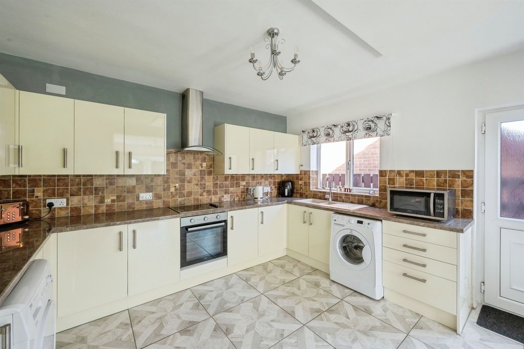Additional image 4 of 4 bed detached house for saleStather Road, Burton-Upon-Stather, Scunthorpe DN15