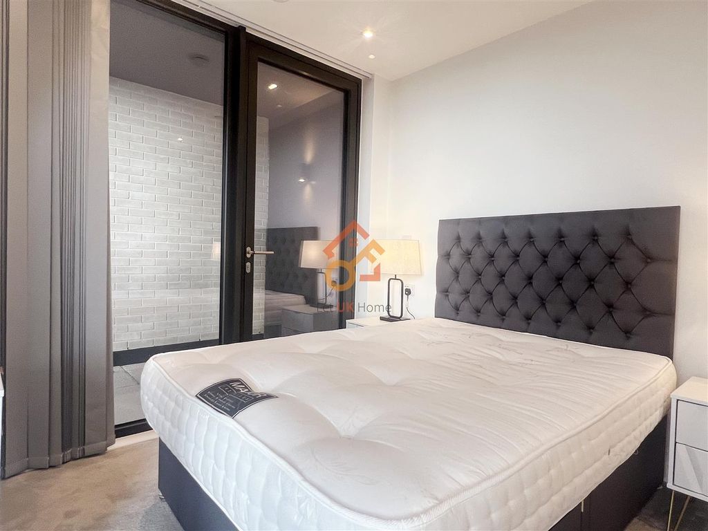 Additional image 7 of 2 bed flat to rentFifty5Ive, 55 Queen Street, Salford M3