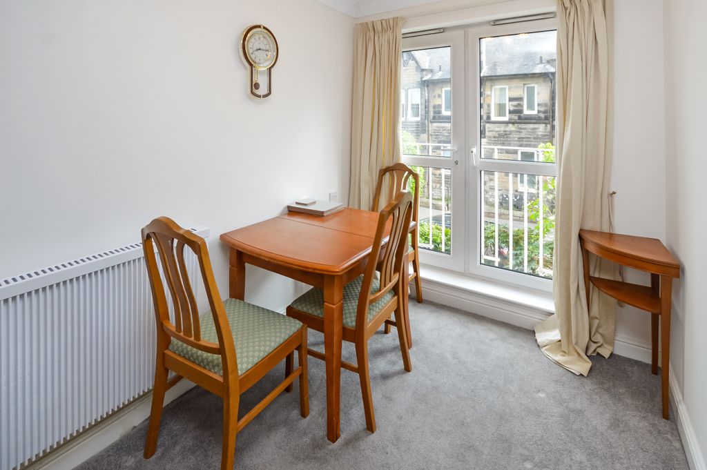 Additional image 5 of 2 bed flat for sale24 Woodside Walk, Hamilton, South Lanarkshire ML3