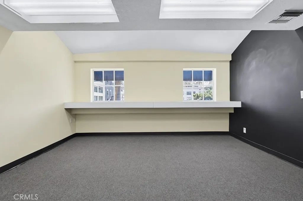 Additional image 40 of 129 W 5th Street, Long Beach, CA 90802