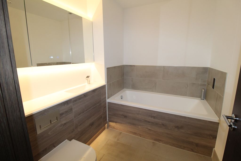Additional image 9 of 2 bed flat to rentHarland Court, Station Hill, Bury St Edmunds, Suffolk IP32