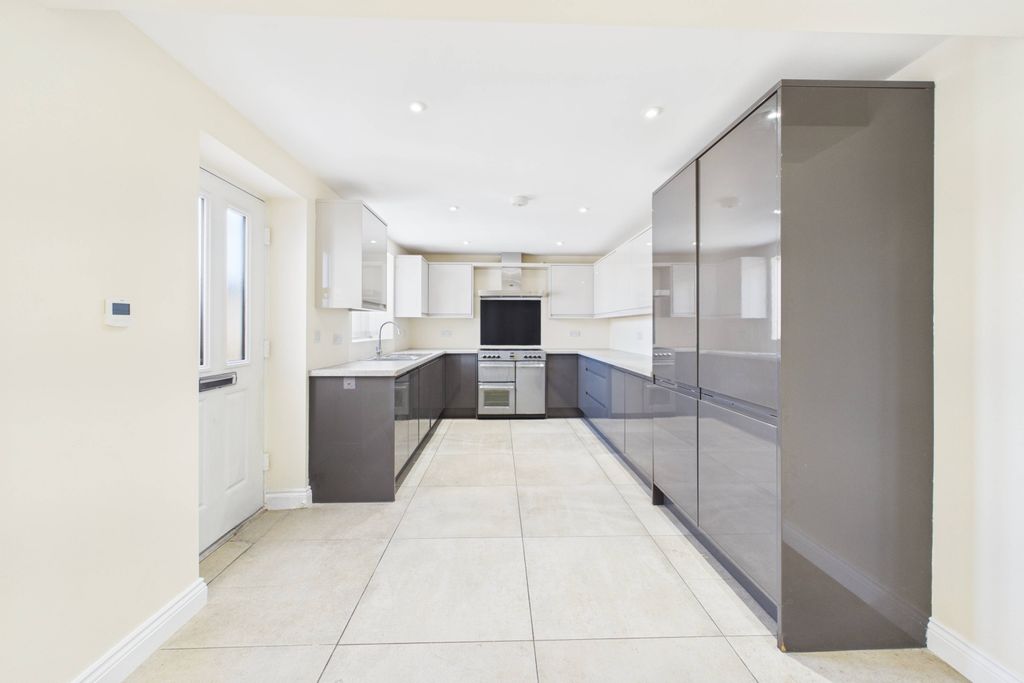 Additional image 2 of 3 bed link detached house to rentHazel Croft, Dore, Sheffield S17