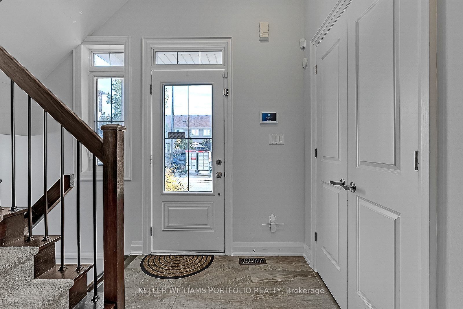 2016 Deerview Common, Oakville, ON, L6M 0Y2 photo 4
