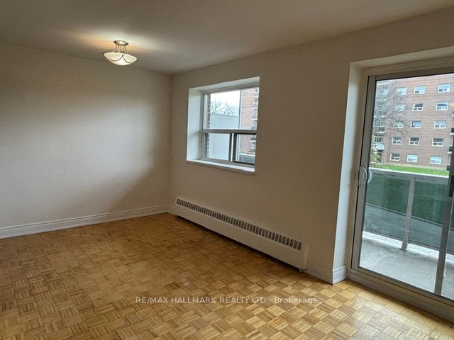 Additional image 3 of 2-201-515 North Service Road, Mississauga, ON, L5A 1B3
