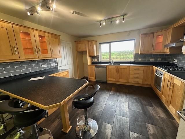 Additional image 6 of 4 bed detached house to rentLogan Gardens, Ballyclare BT39