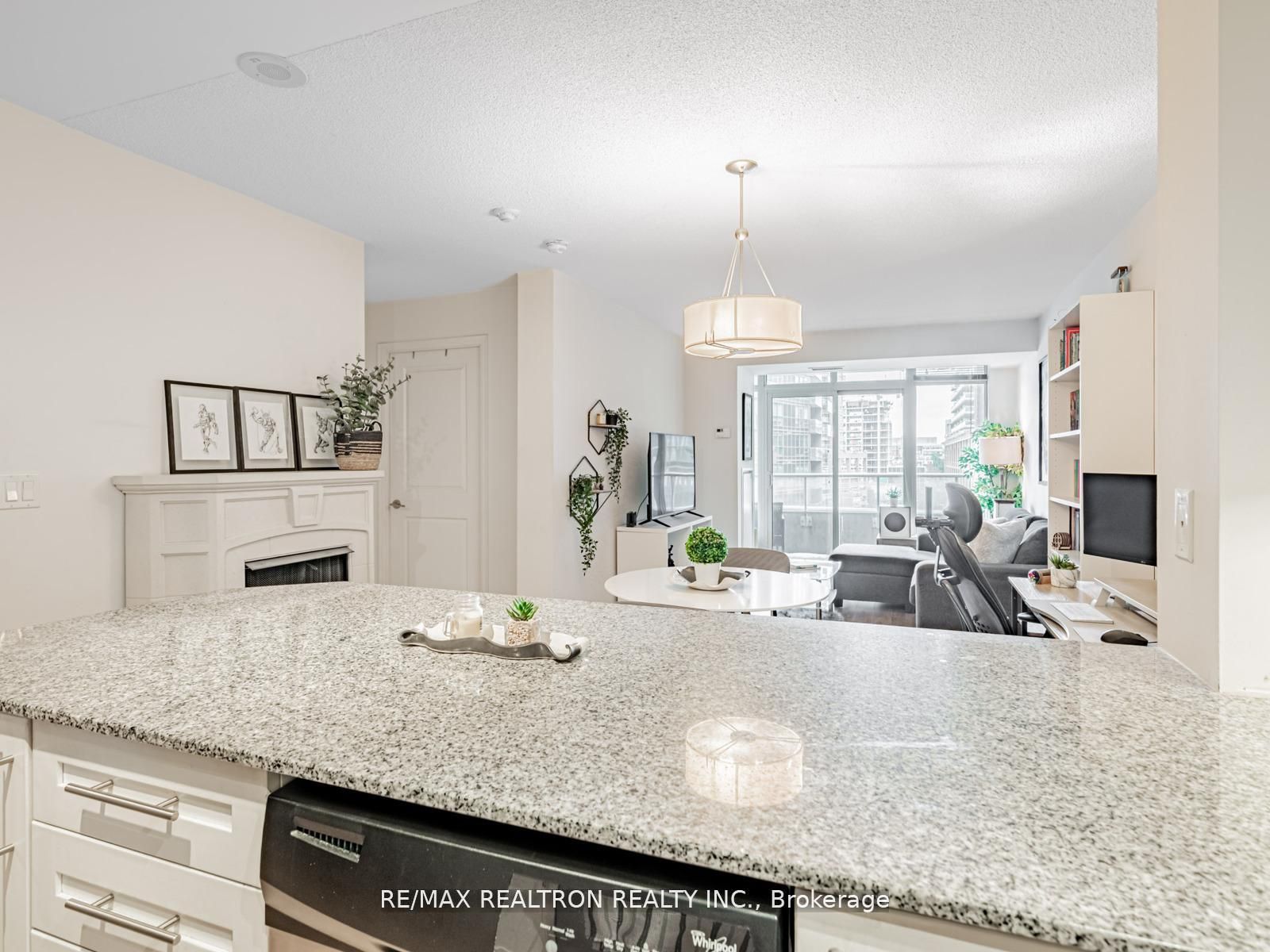 Additional image 2 of 716-85 East Liberty Street, Toronto, ON, M6K 3R4