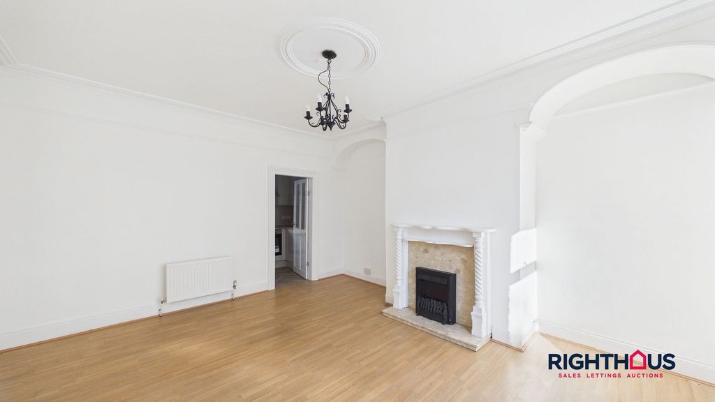 Additional image 2 of 3 bed terraced house to rentCleckheaton Road, Oakenshaw BD12