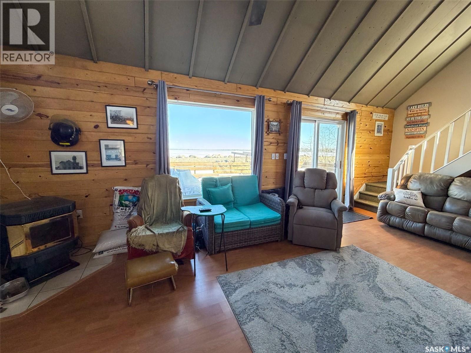 Meeting Lake Cabin