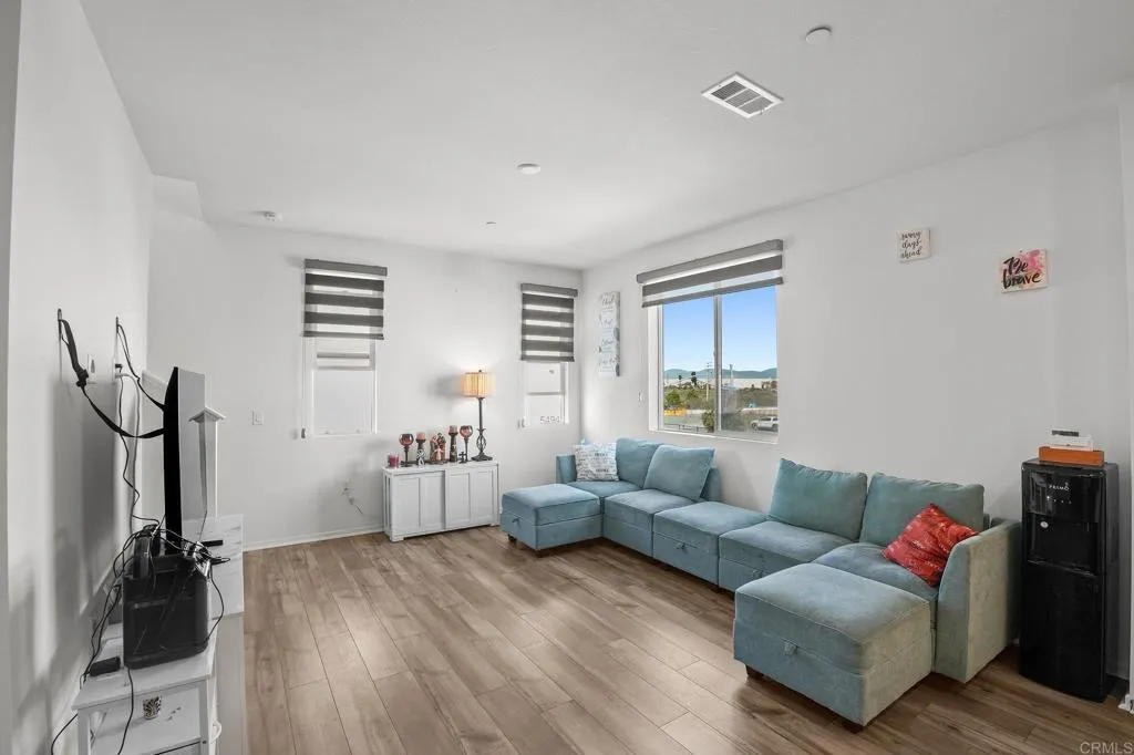 Additional image 17 of 5495 Seacliff Place, San Diego, CA 92154