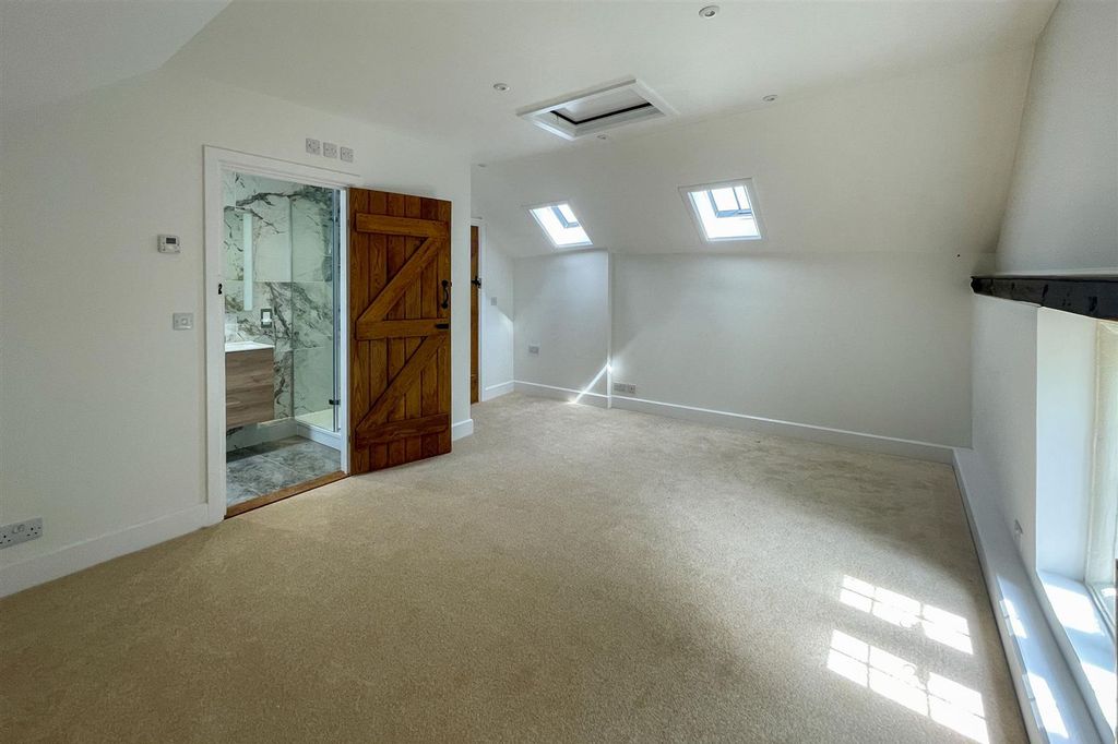 Additional image 15 of 4 bed barn conversion to rentClaydon, Mockbeggars IP6