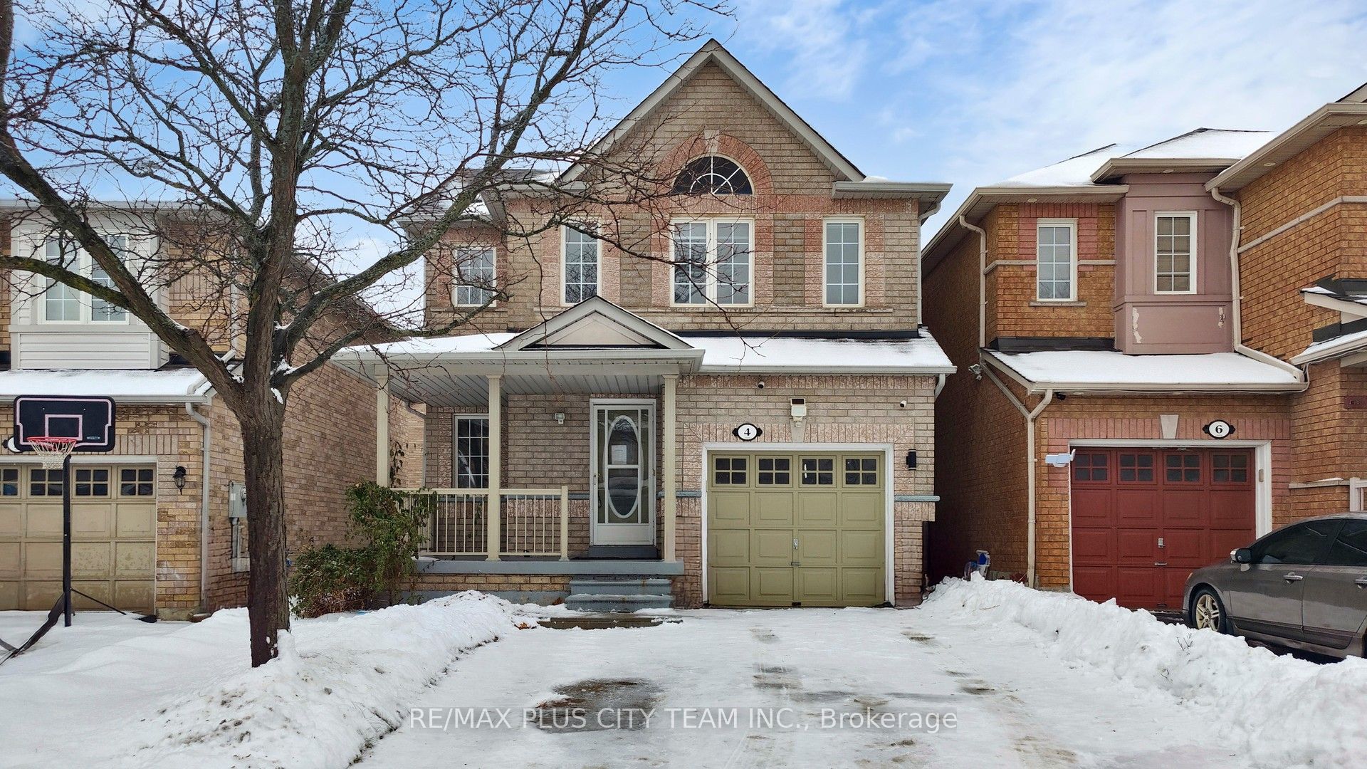4 Slessor Lane, Brampton, ON, L6P 1M3
