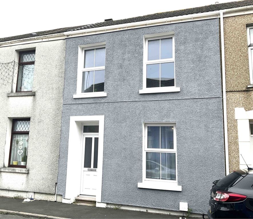3 bed terraced house to rentGeorge Street, Llanelli, Carmarthenshire. SA15