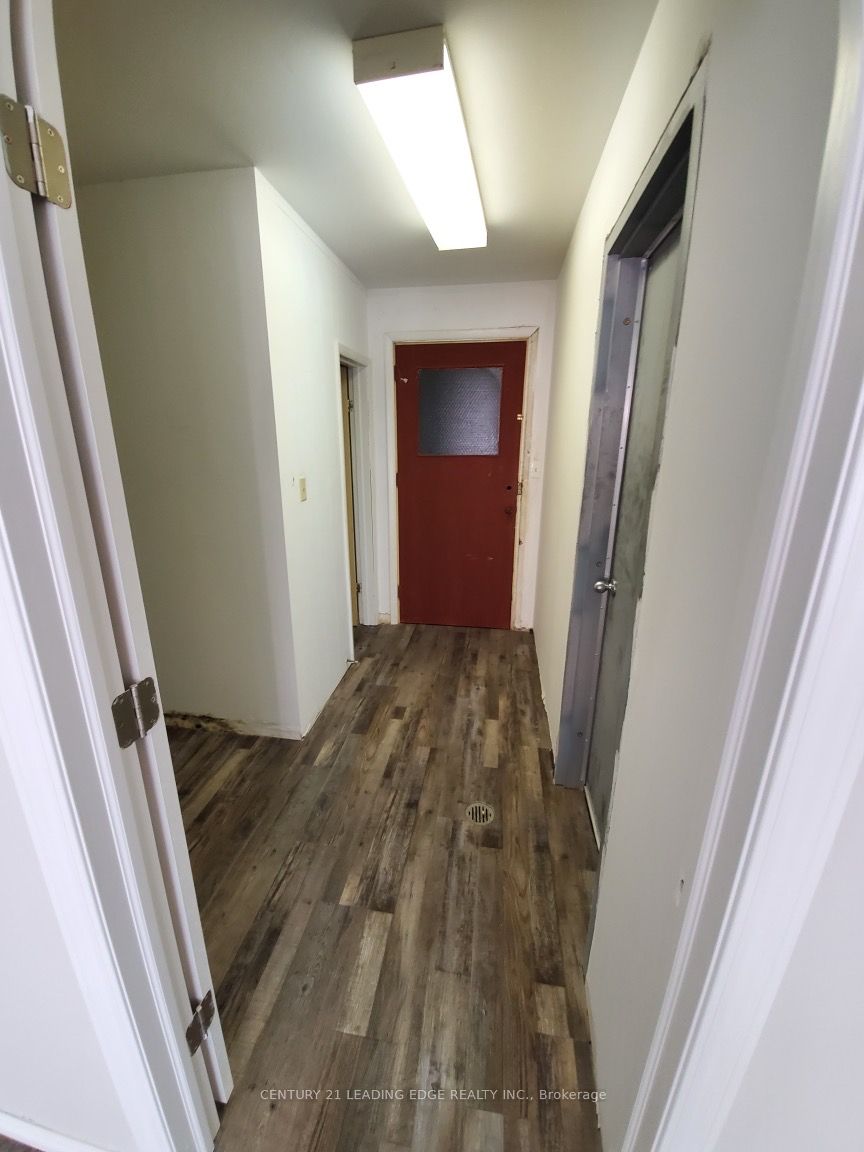 Additional image 3 of Main Floor-302 Davis Street, Sarnia, ON, N7T 1B7