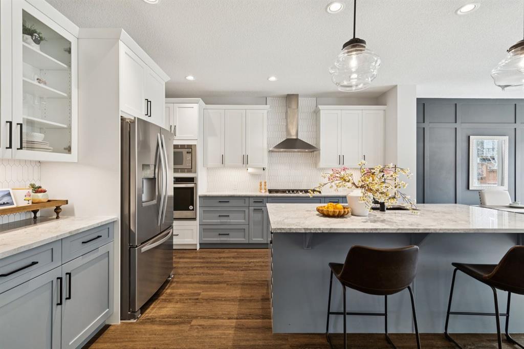 Additional image 4 of 36 Crestbrook Link SW, Calgary, AB, T3B 1G9
