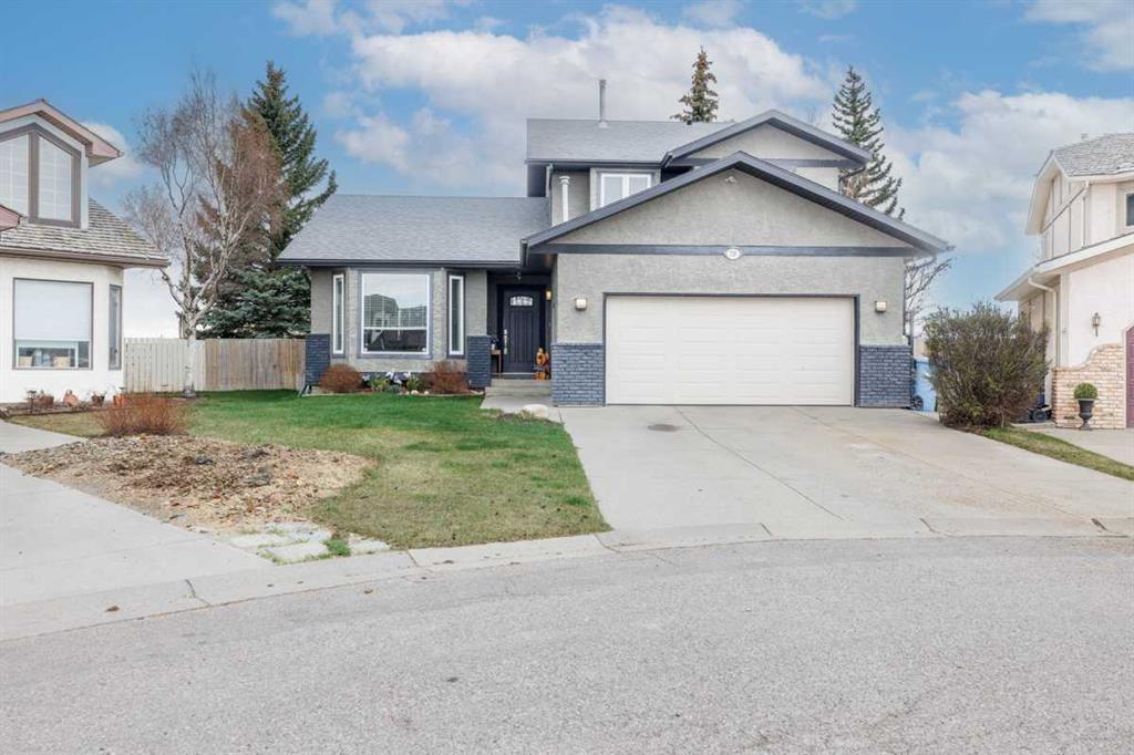 228 Wood Valley Bay SW, Calgary, AB, T2W 5Y4