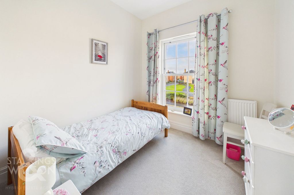 Additional image 15 of 4 bed detached house for saleOak Avenue, Loddon, Norwich NR14