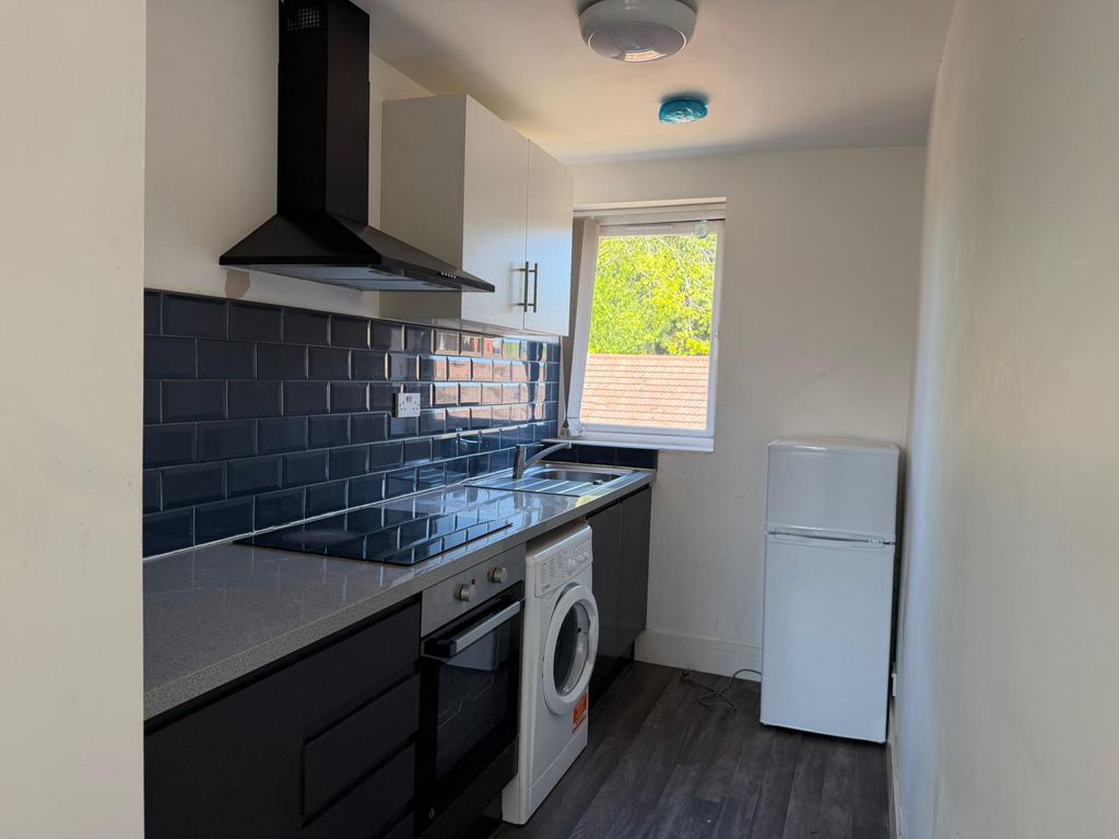 Additional image 12 of 8 bed flat to rentComberton Road, Kidderminster DY10