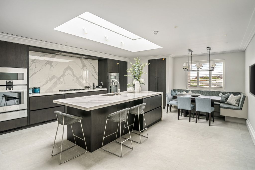 Additional image 11 of 5 bed flat to rentPrinces Gate, Knightsbridge, London SW7, United Kingdom