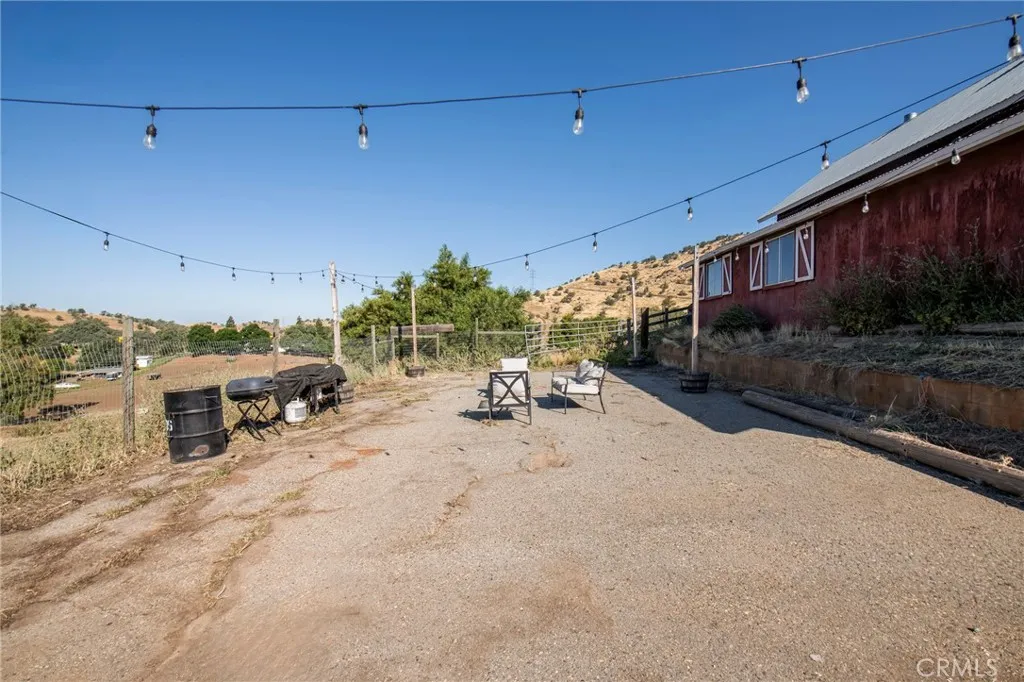 26710 Redhawk Ln, Clovis, CA 93619