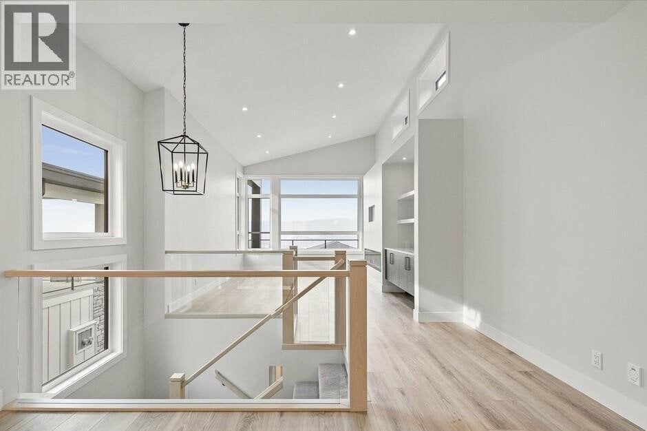 Additional image 7 of 1221 Lone Pine Drive, Kelowna, BC, V1P0A5