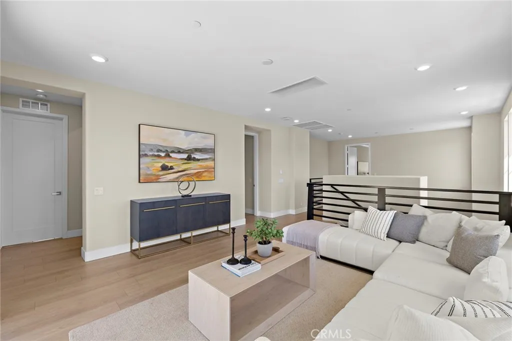 Additional image 115 of 77 Pelican Ln, Irvine, CA 92618