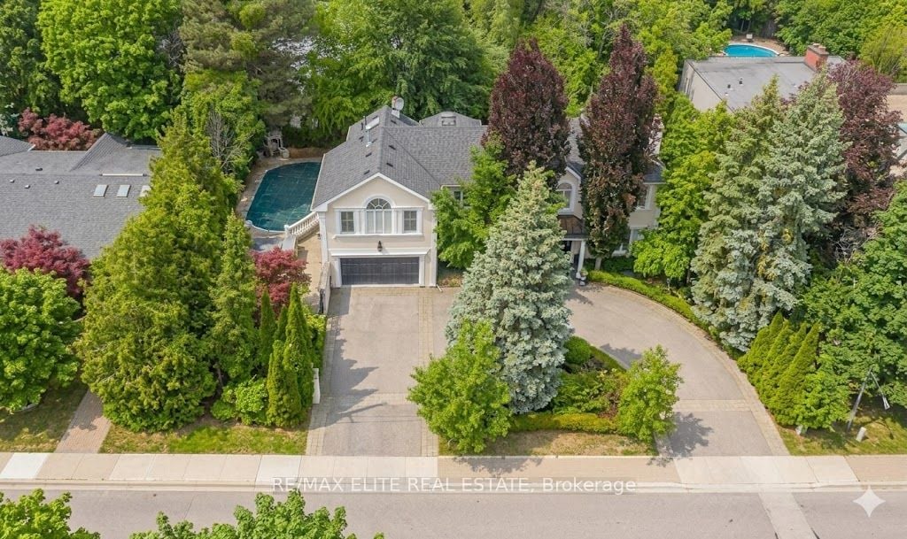 88 Old Colony Road, Toronto, ON, M2L 2K2