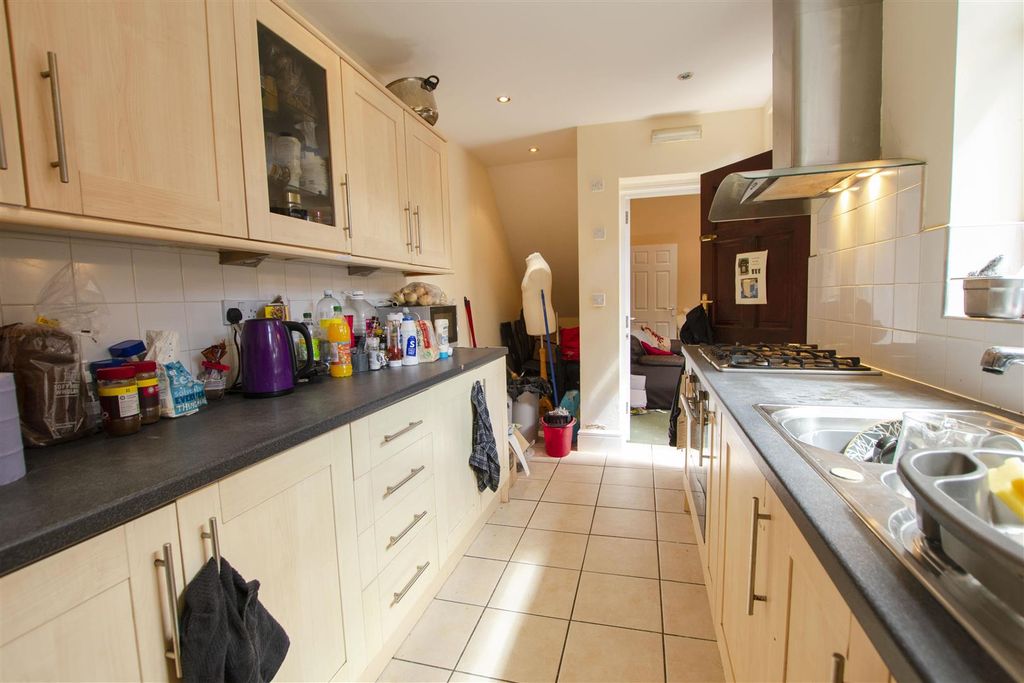 7 bed shared accommodation to rentHeeley Road, Birmingham, West Midlands B29 photo 3