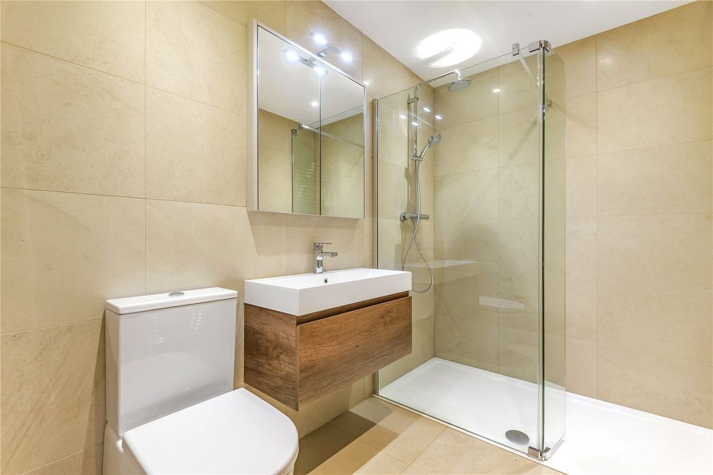 Additional image 14 of 3 bed flat to rentWigton Court, Wigton Lane, Alwoodley, Leeds LS17