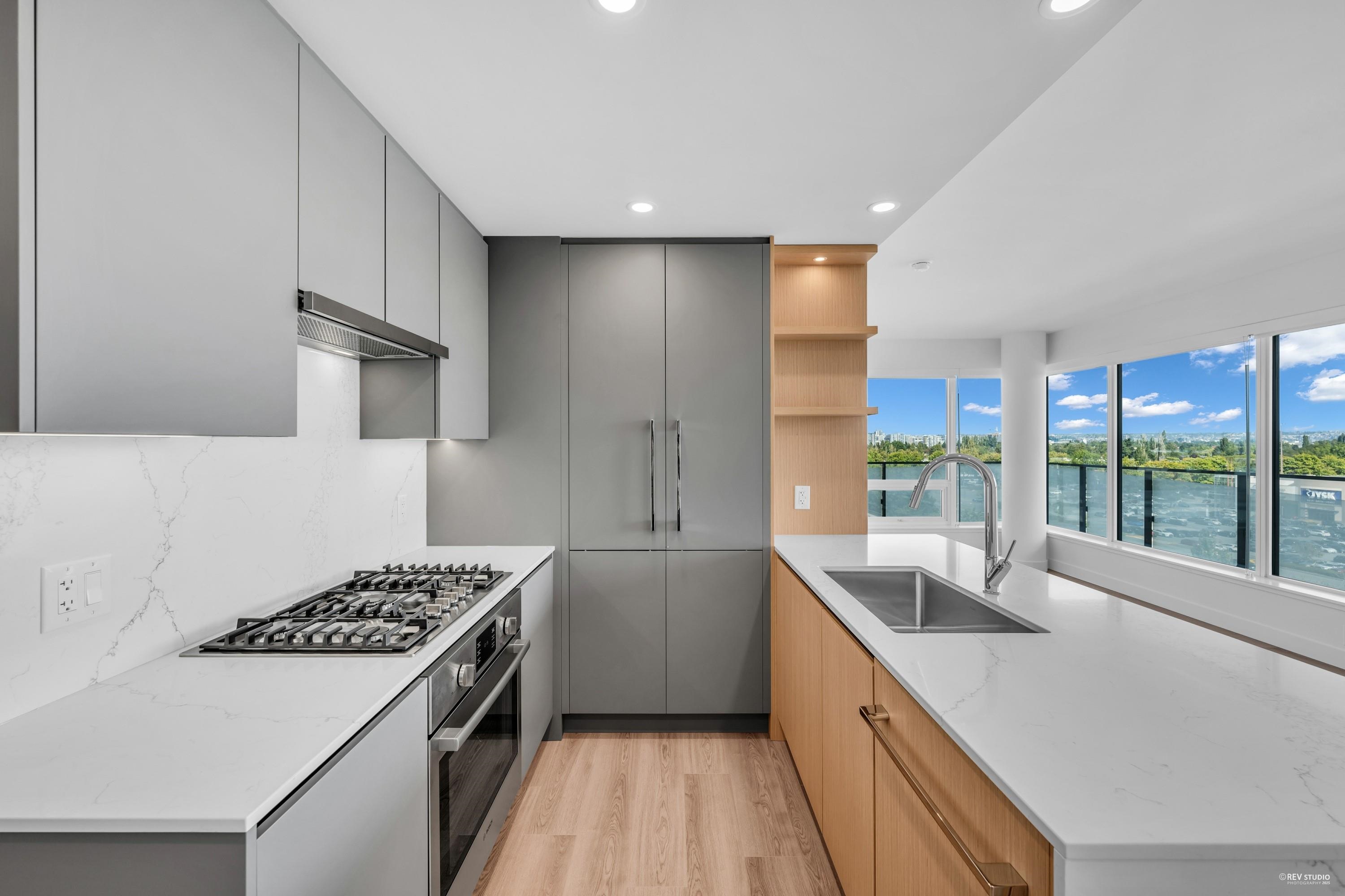 Additional image 4 of 902-5593 No 3 Road, Richmond, BC, V6X 0X6