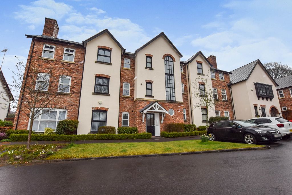 2 bed flat to rentLilybrook Drive, Knutsford, Cheshire WA16