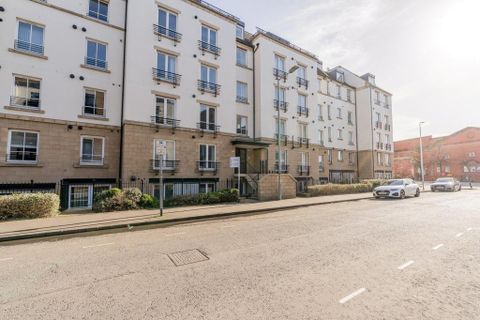 Hopetoun Street, Broughton, Edinburgh EH7