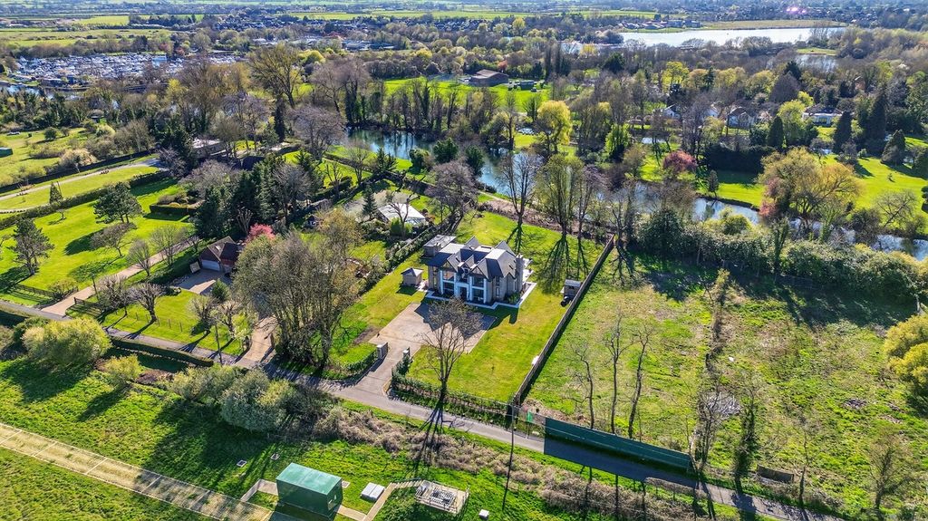 Additional image 49 of 5 bed detached house for saleDorney Reach Road Dorney Reach Maidenhead, Berkshire SL6