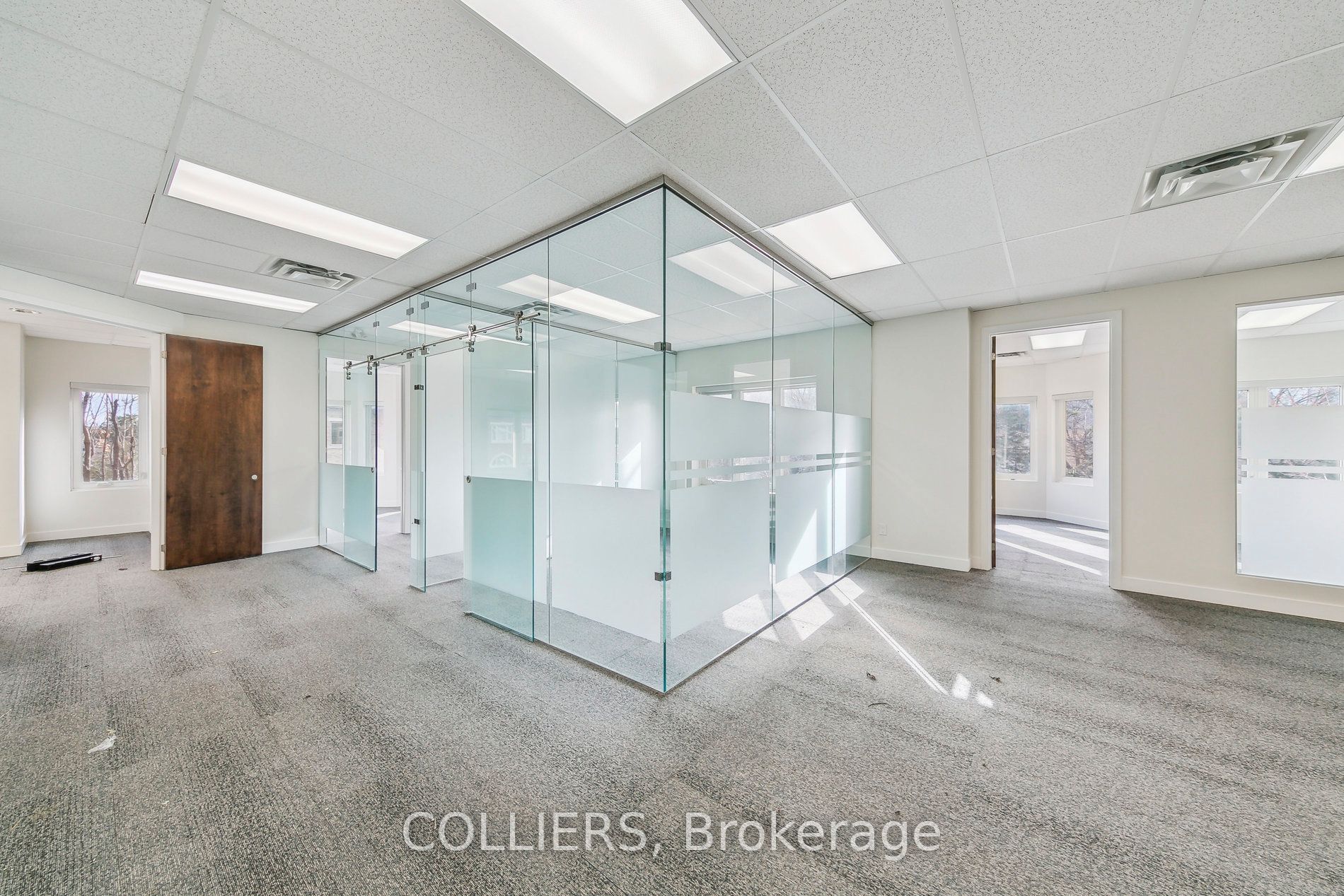 Additional image 3 of 4284 Village Centre Court, Mississauga, ON, L4Z 1S2