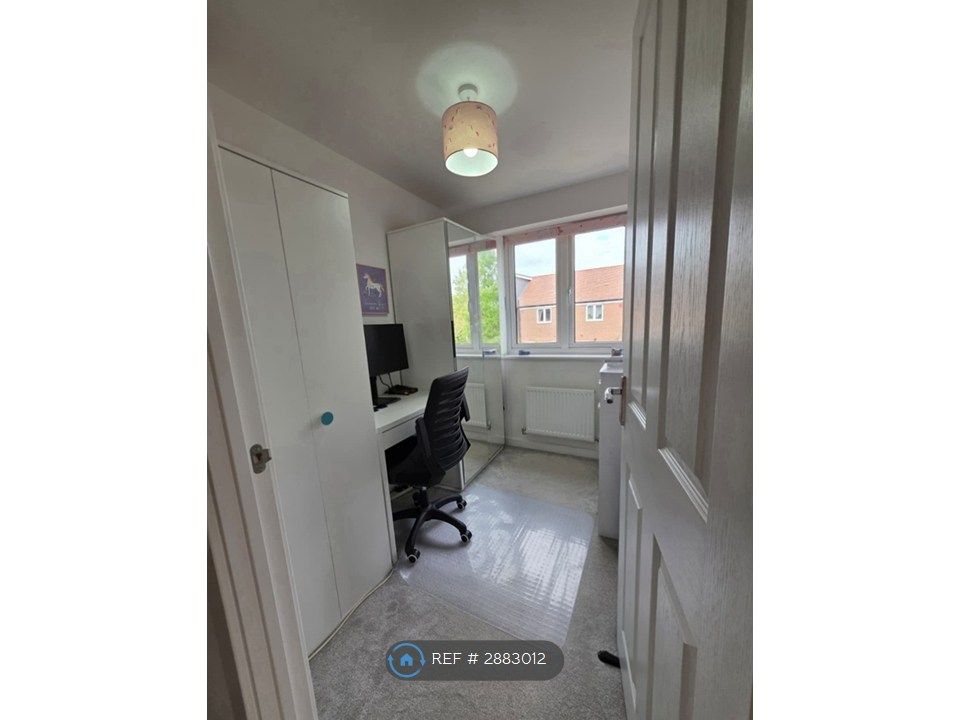Additional image 8 of 3 bed end terrace house to rentRoger Croft Drive, Thatcham RG19
