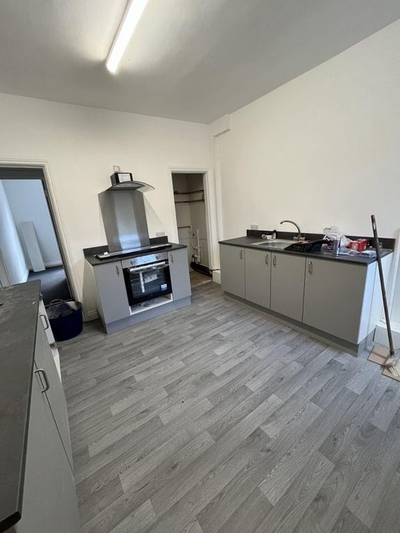 Additional image 8 of 5 bed semi-detached house to rentCollege Street, Grantham NG31
