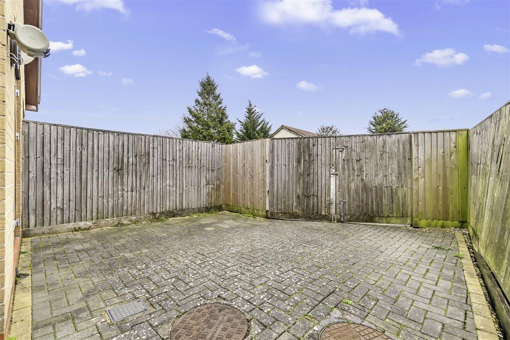 Additional image 23 of 5 bed property to rentSouthmead Road, Westbury-On-Trym, Bristol BS10