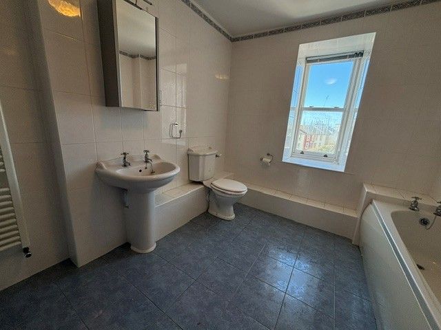 Additional image 5 of 4 bed end terrace house to rent5, The Parade, Castletown, Isle Of Man IM9