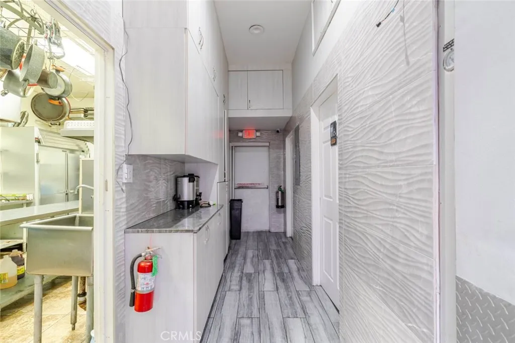 Additional image 32 of 325 N Verdugo Road, Glendale, CA 91206
