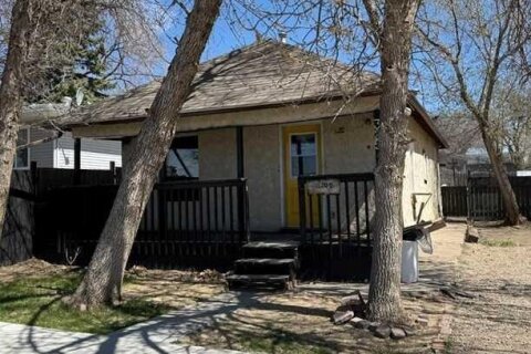 Additional image 7 of 325 4 Street SE, Redcliff, AB, T0J 2P0