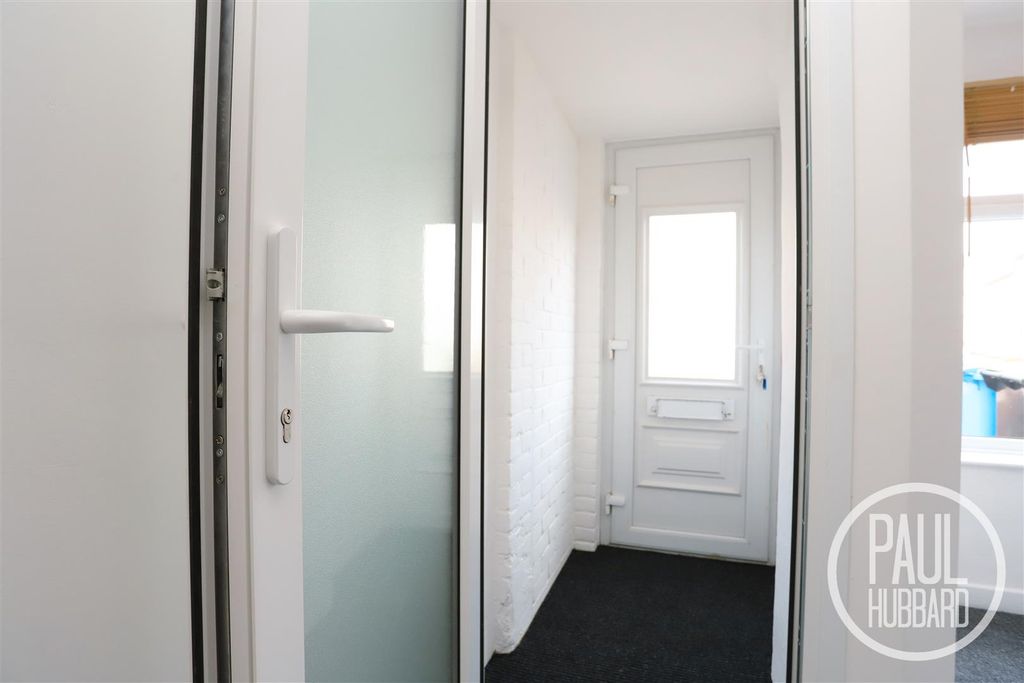 Additional image 4 of 3 bed terraced house to rentSt. Peters Street, Lowestoft NR32