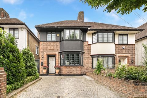 Heriot Avenue, Chingford, London E4