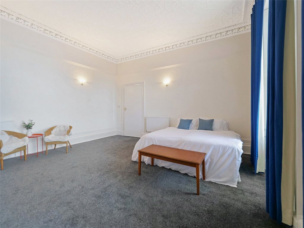 Additional image 9 of 2 bed flat for saleUnion Street, Greenock, Inverclyde PA16