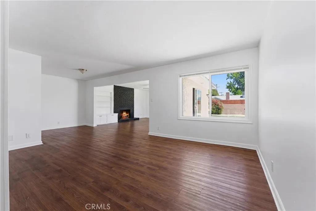 10944 Haskell Avenue, Granada Hills, CA 91344 photo 5