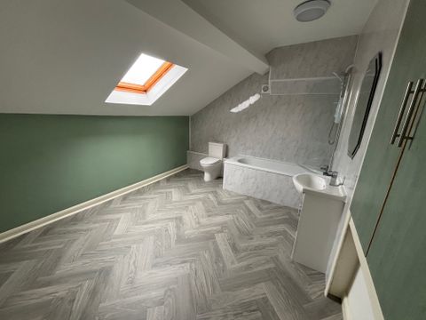 Courtenay Road, Waterloo L22