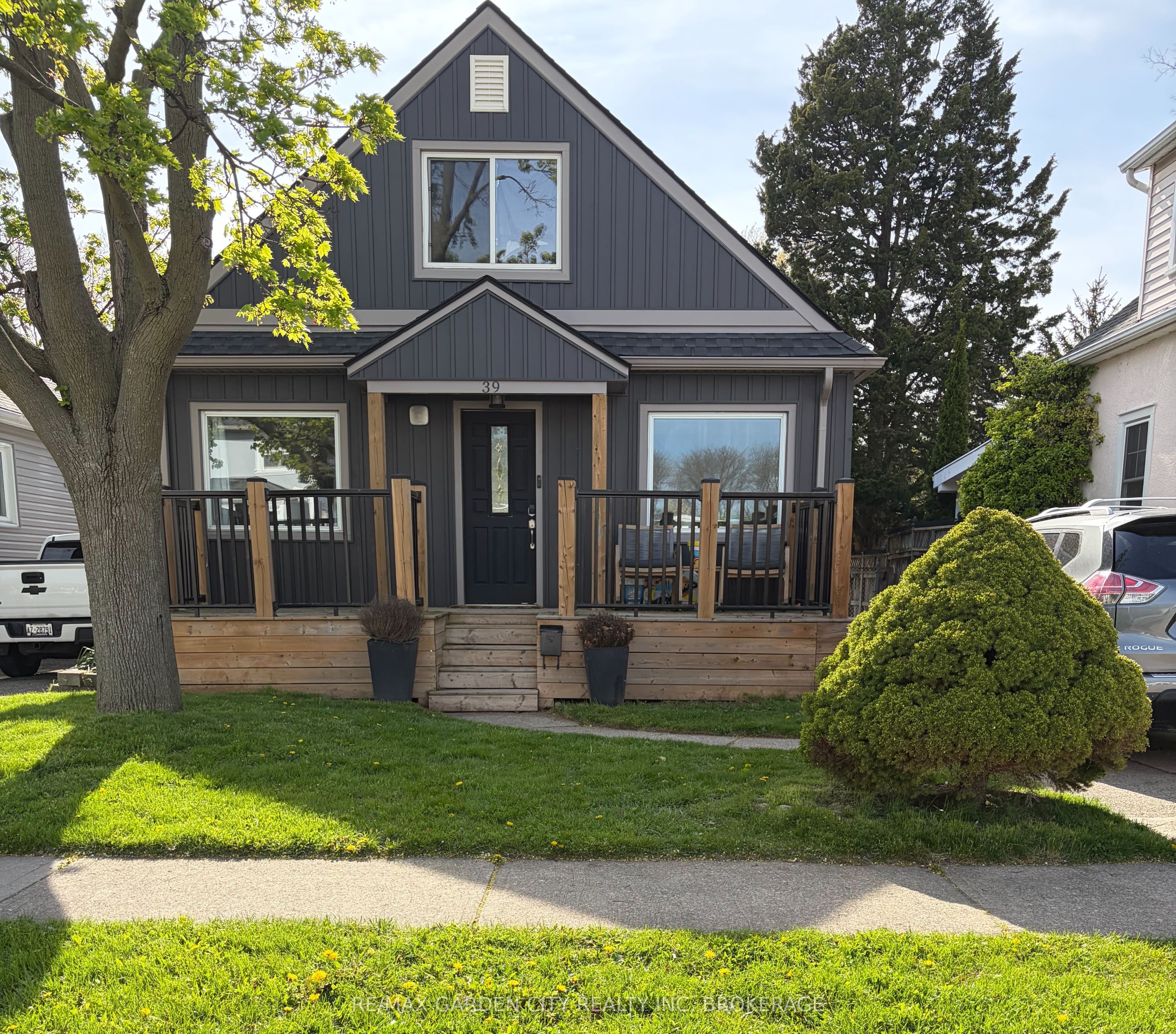 39 Margery Avenue S, St. Catharines, ON, L2R 6J9
