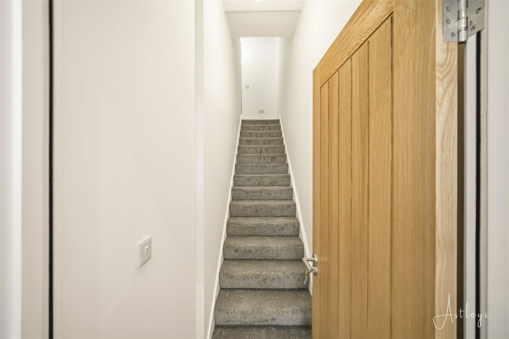Additional image 5 of 2 bed flat for sale144 Overland Road, Mumbles, Swansea SA3