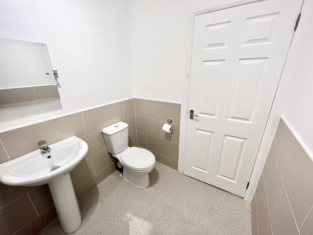 Additional image 10 of 1 bed flat for sale26 Academy Court, Irvine KA12