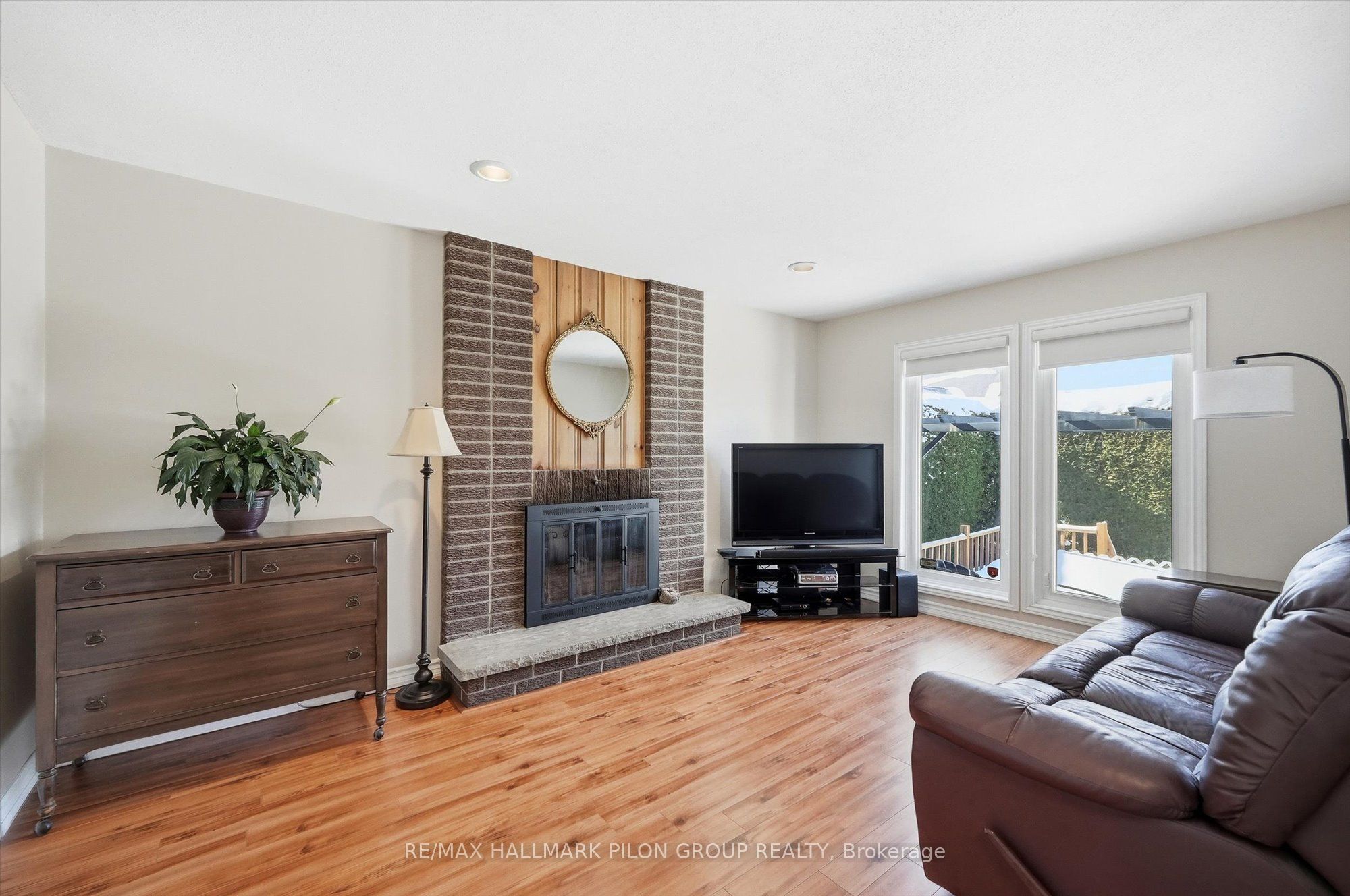 Additional image 2 of 1354 Mountainside Crescent, Ottawa, ON, K1E 3G5