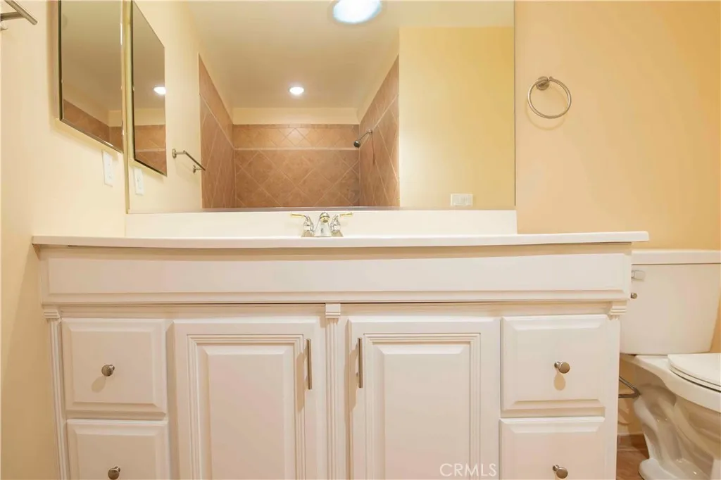Additional image 106 of 22336 Saticoy St, Canoga Park, CA 91303